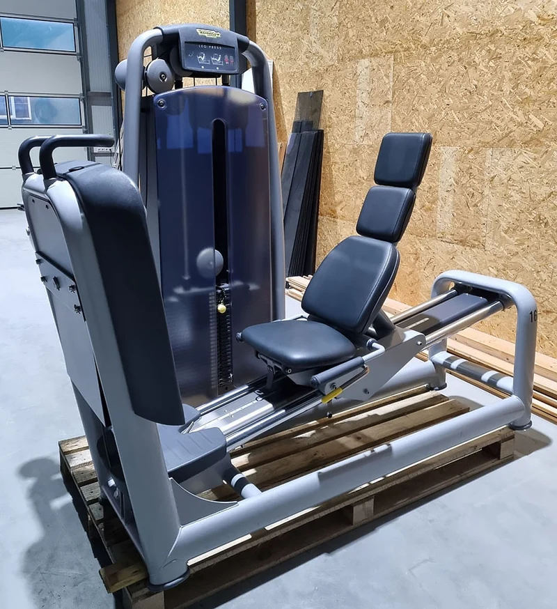 TechnoGym 15 Kraftgeräte im Set, Selection Line, Neue Version mit Plastikverkleidungen, gebraucht - überholter Zustand