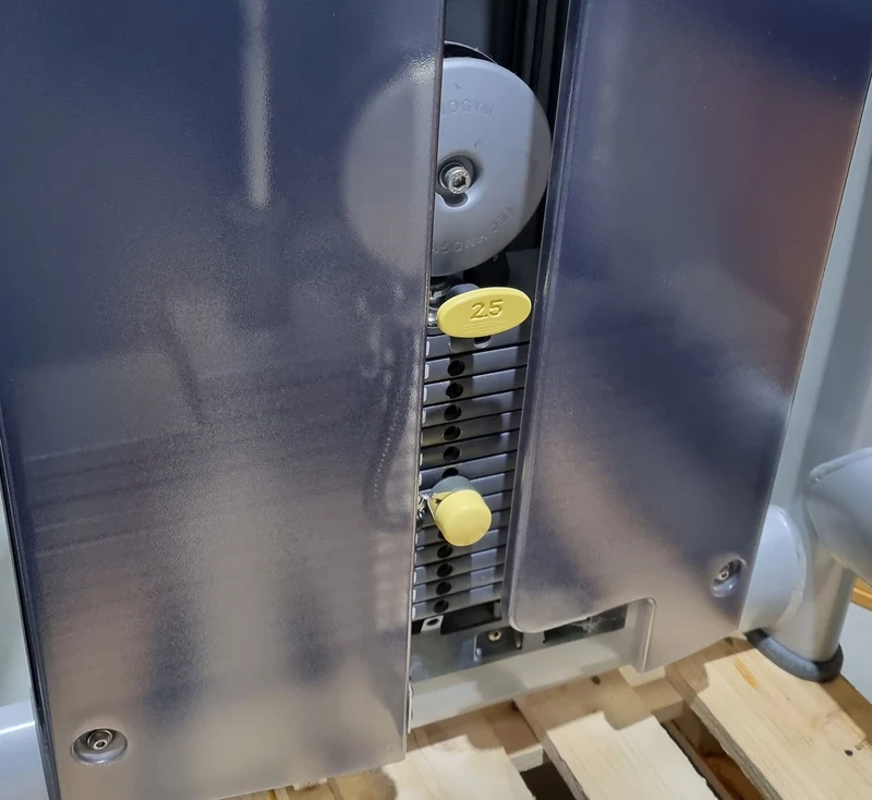 TechnoGym 15 Kraftgeräte im Set, Selection Line, Neue Version mit Plastikverkleidungen, gebraucht - überholter Zustand