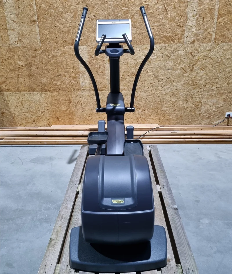 TechnoGym Crosstrainer Excite Line Syncro 700, VisioWeb Touch Display, gebraucht - überholter Zustand