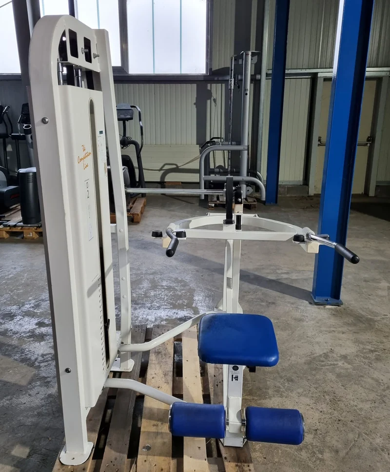 Competition Line Trizepsmaschine Dip, Triceps Extension Dip, Rahmenfarbe Weiß, Polsterfarbe Blau, gebraucht - überholter Zustand