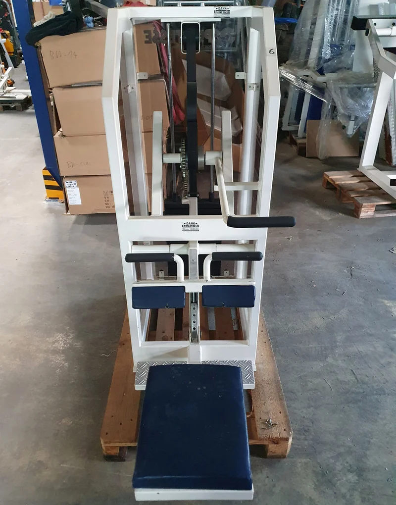 Sportesse Wadenmaschine sitzend, Seated Calf, Rahmen Weiß, Polster Blau, gebraucht mit Gebrauchsspuren - geprüfter Zustand