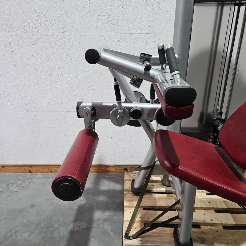 Life Fitness Beinbeuger sitzend, Leg Curl, Signature Serie, 135kg Gewichtsblock, Rahmenfarbe Silber, gebraucht - überholter Zustand