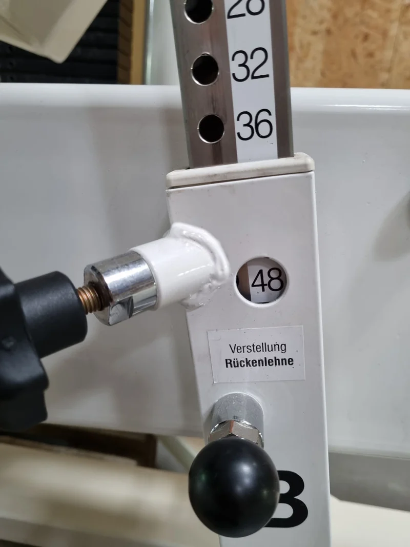 Kaphingst Funktionsstemme, verstellbare Beinpresse, mit Kippkreisel, MPG, Rahmenfarbe Weiß, Polsterfarbe Blau, gebraucht - überholter Zustand