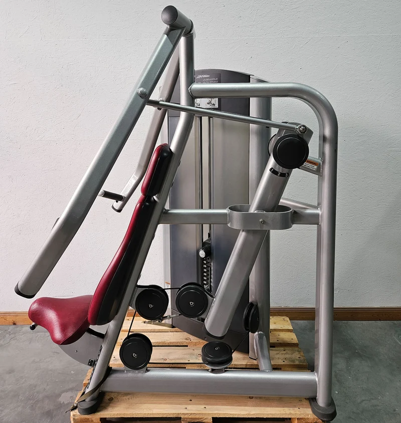 Life Fitness Bankdrücken, ChestPress, Brustpresse, Bankdrückmaschine, 145kg Gewichtsblock, Signature Series, Rahmenfarbe Silber, gebraucht - überholter Zustand