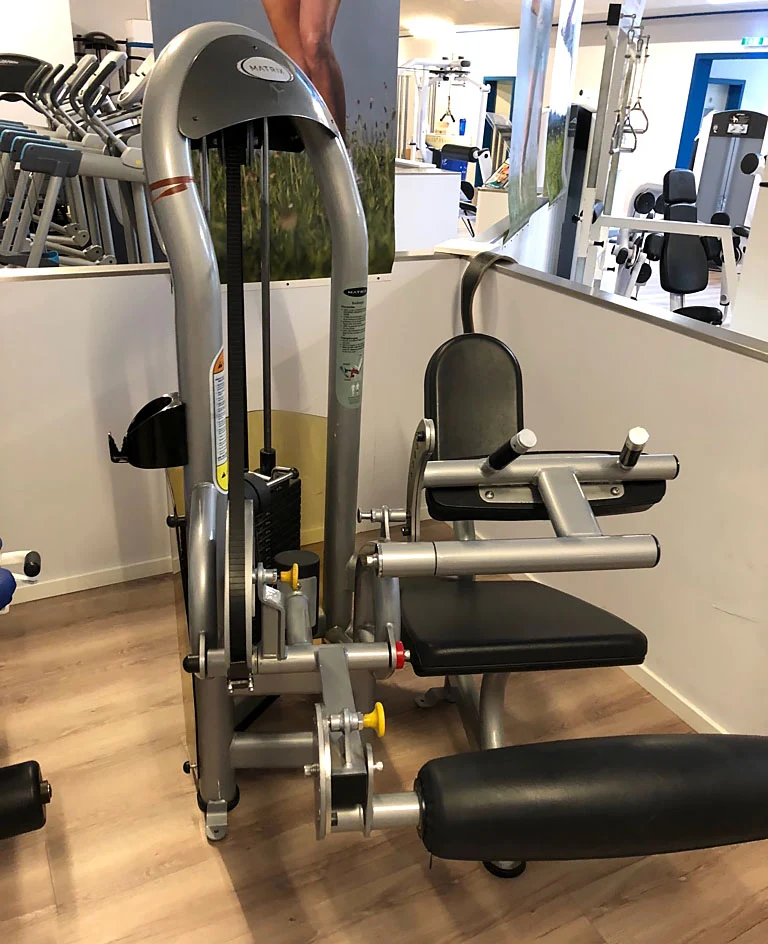 Matrix Beinbeuger sitzend und Beinstrecker im Set - 2 Geräte, Aura G3 Serie, Leg Curl und Leg Extension, Rahmenfarbe Silber, gebraucht - überholter Zustand