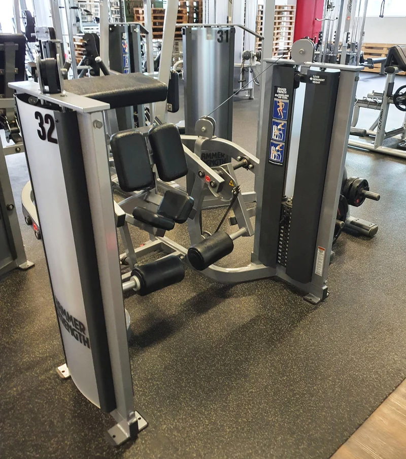Life Fitness Pro2 und Hammer Strength - 15 Kraftgeräte im Set, Rahmen Silber, gebraucht - überholter Zustand