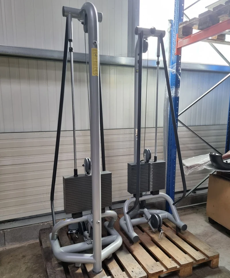 TechnoGym Kabelzug, Cable Crossover, Seilzug von oben und unten, Rahmenfarbe Silber, gebraucht - überholter Zustand