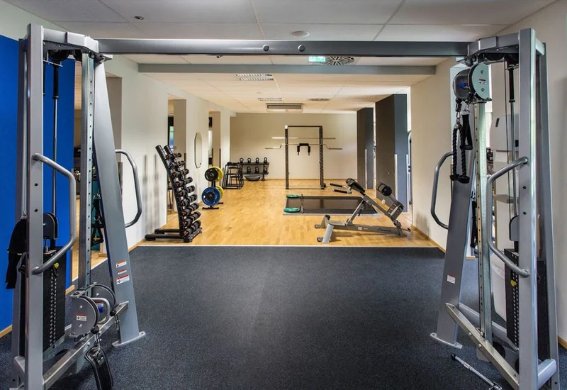 Nautilus Nitro Evo Kraftgeräte Set- 27 Fitnessgeräte und 5 Bänke im Set - gebraucht - TOP Zustand