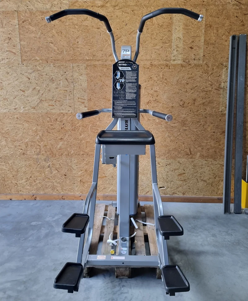 Nautilus Nitro Evo Kraftgeräte Set- 27 Fitnessgeräte und 5 Bänke im Set - gebraucht - TOP Zustand