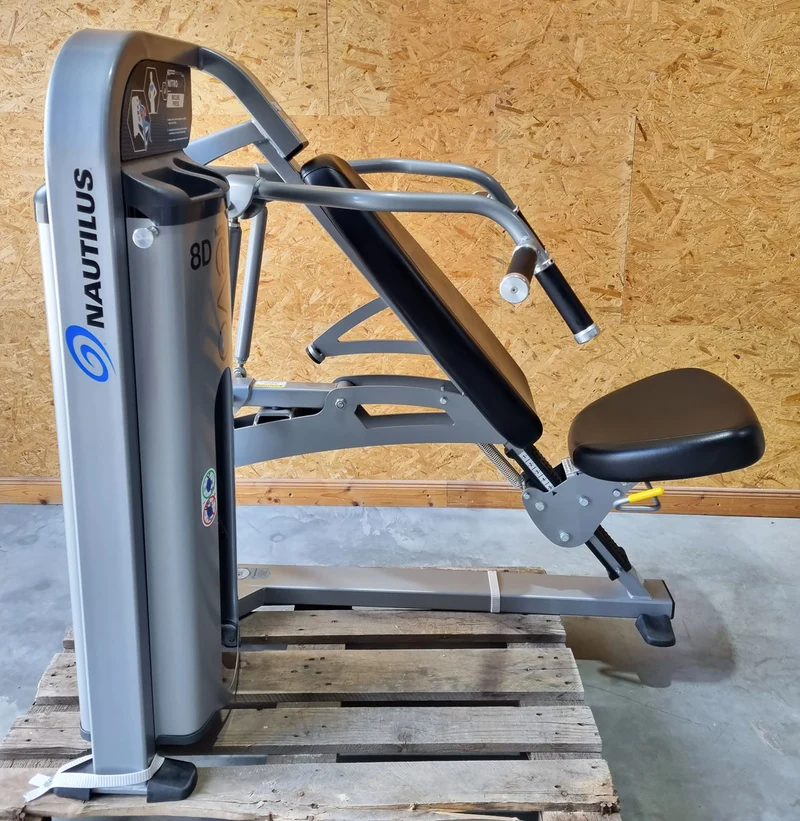 Nautilus Nitro Evo Kraftgeräte Set- 27 Fitnessgeräte und 5 Bänke im Set - gebraucht - TOP Zustand
