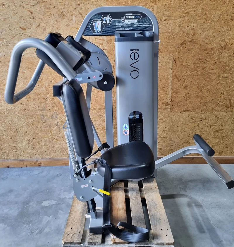 Nautilus Nitro Evo Kraftgeräte Set- 27 Fitnessgeräte und 5 Bänke im Set - gebraucht - TOP Zustand
