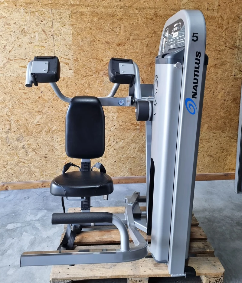 Nautilus Nitro Evo Kraftgeräte Set- 27 Fitnessgeräte und 5 Bänke im Set - gebraucht - TOP Zustand