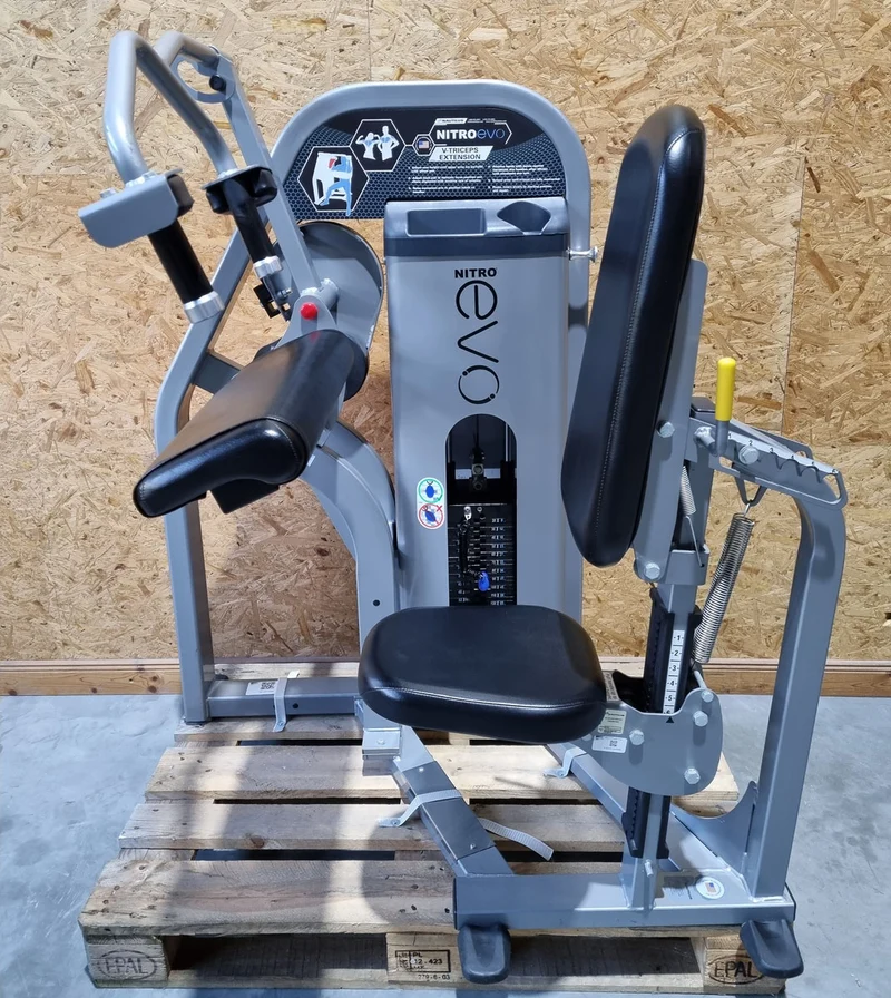 Nautilus Nitro Evo Kraftgeräte Set- 27 Fitnessgeräte und 5 Bänke im Set - gebraucht - TOP Zustand