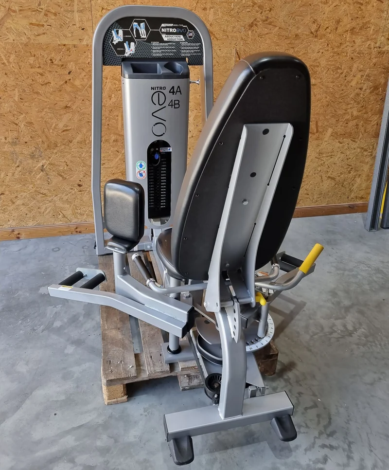 Nautilus Nitro Evo Kraftgeräte Set- 27 Fitnessgeräte und 5 Bänke im Set - gebraucht - TOP Zustand
