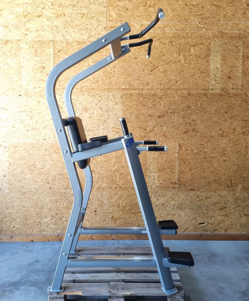 Nautilus Nitro Evo Kraftgeräte Set- 27 Fitnessgeräte und 5 Bänke im Set - gebraucht - TOP Zustand
