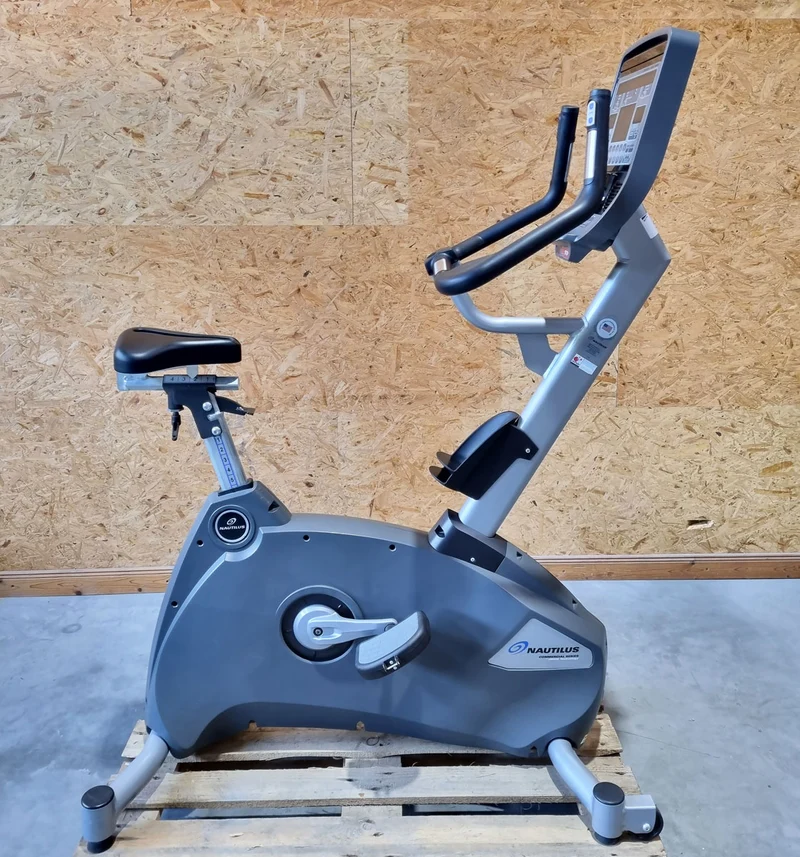 Nautilus Ergometer Upright Bike, LED Display, gebraucht - überholter Zustand