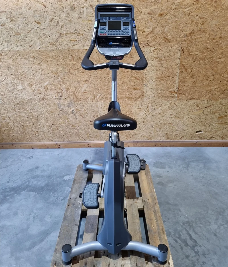 Nautilus Ergometer Upright Bike, LED Display, gebraucht - überholter Zustand