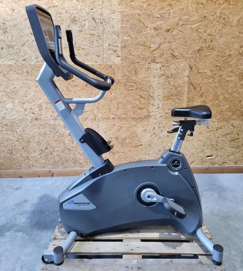 Nautilus Ergometer Upright Bike, LED Display, gebraucht - überholter Zustand