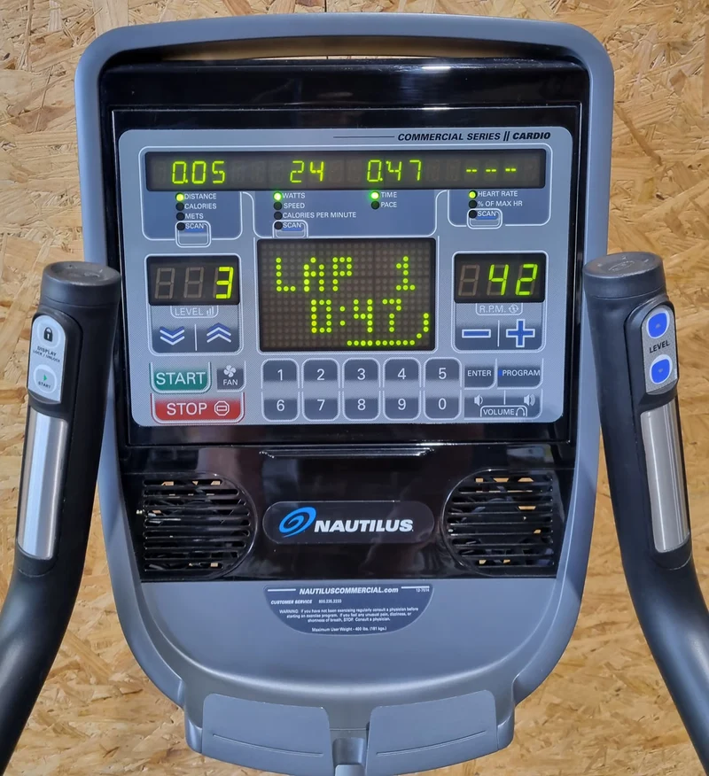 Nautilus Ergometer Upright Bike, LED Display, gebraucht - überholter Zustand