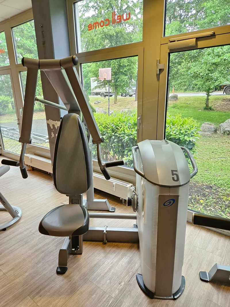 Nautilus One, 10 Kraftgeräte im Set, Nachfolger der legendären Nitro Fitness Serie, Silber, gebraucht - überholter Zustand