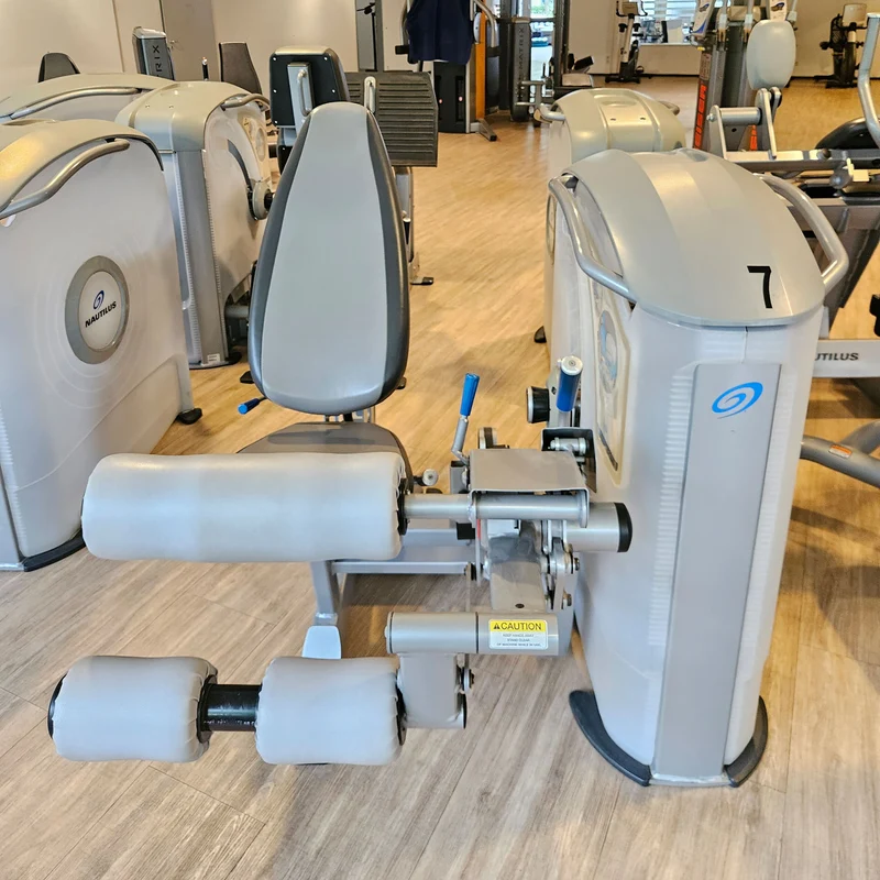 Nautilus One, 10 Kraftgeräte im Set, Nachfolger der legendären Nitro Fitness Serie, Silber, gebraucht - überholter Zustand