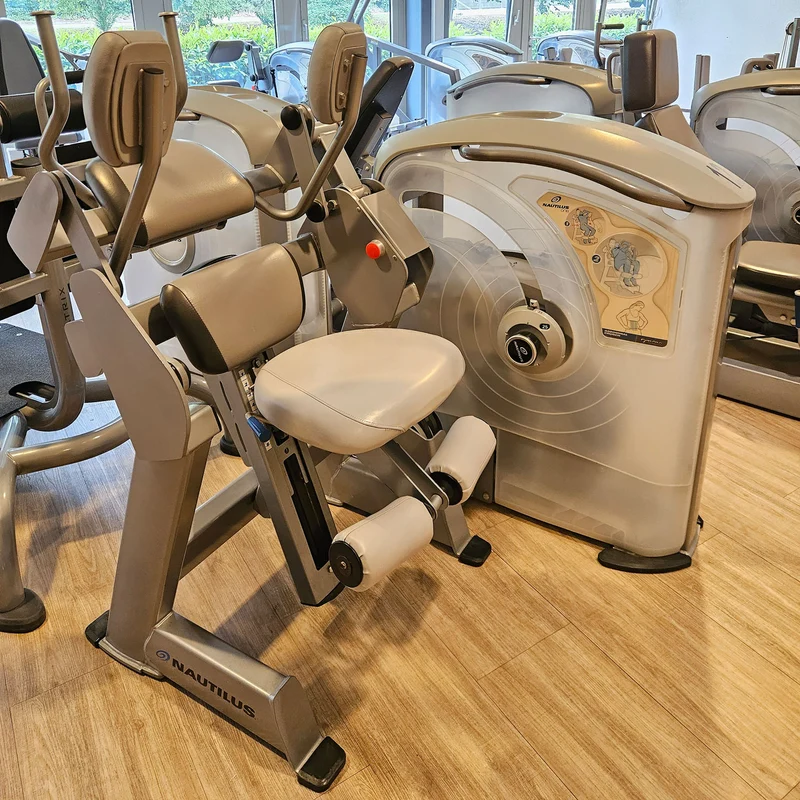Nautilus One, 10 Kraftgeräte im Set, Nachfolger der legendären Nitro Fitness Serie, Silber, gebraucht - überholter Zustand