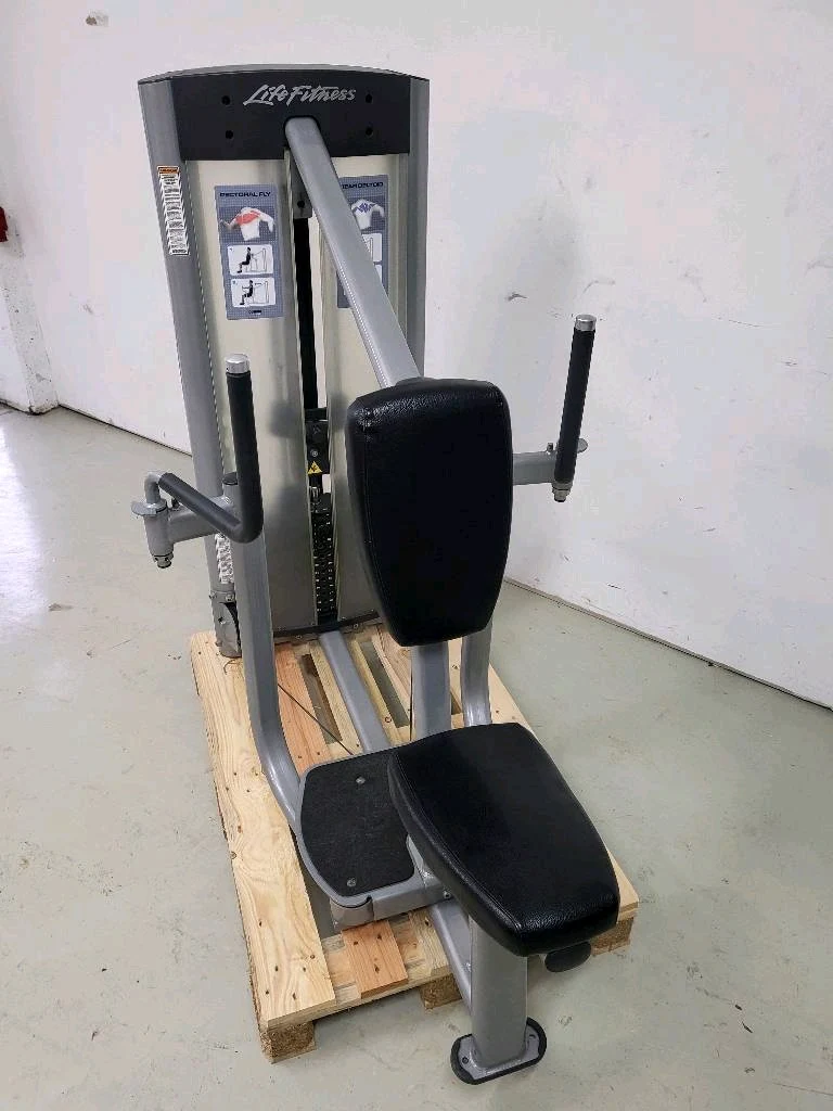Life Fitness Optima Series - 12 Kraftgeräte im Set, 14 Trainingsstationen, Farbe Silber, gebraucht - überholter Zustand