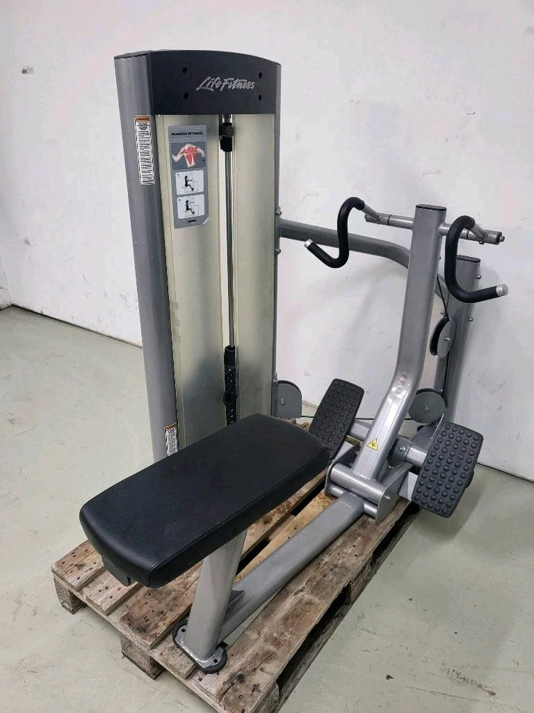 Life Fitness Optima Series - 12 Kraftgeräte im Set, 14 Trainingsstationen, Farbe Silber, gebraucht - überholter Zustand