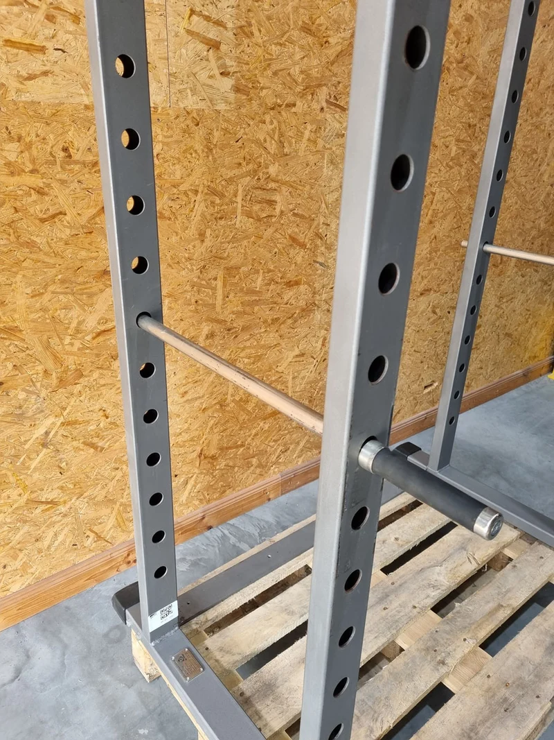 Gymleco Power Rack 149 mit J-Hooks und Notablagen, Rahmenfarbe Silber, gebraucht - geprüfter Zustand