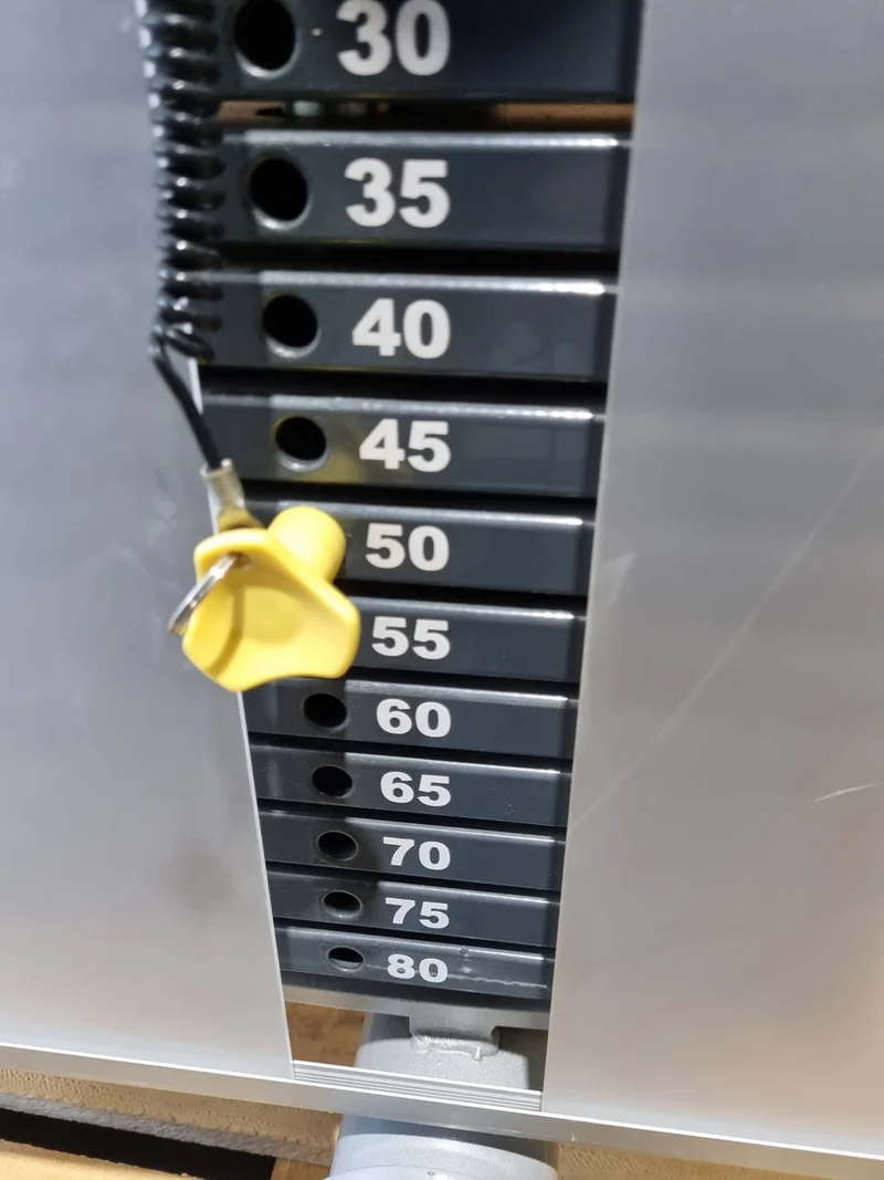 Proxomed Ab-Adduktor Kombi, Compass 530, Abduktoren und Adduktoren 2 in 1 Kombigerät, MPG, Reha, Rahmenfarbe Silber, Polsterfarbe Rot, gebraucht - überholter Zustand