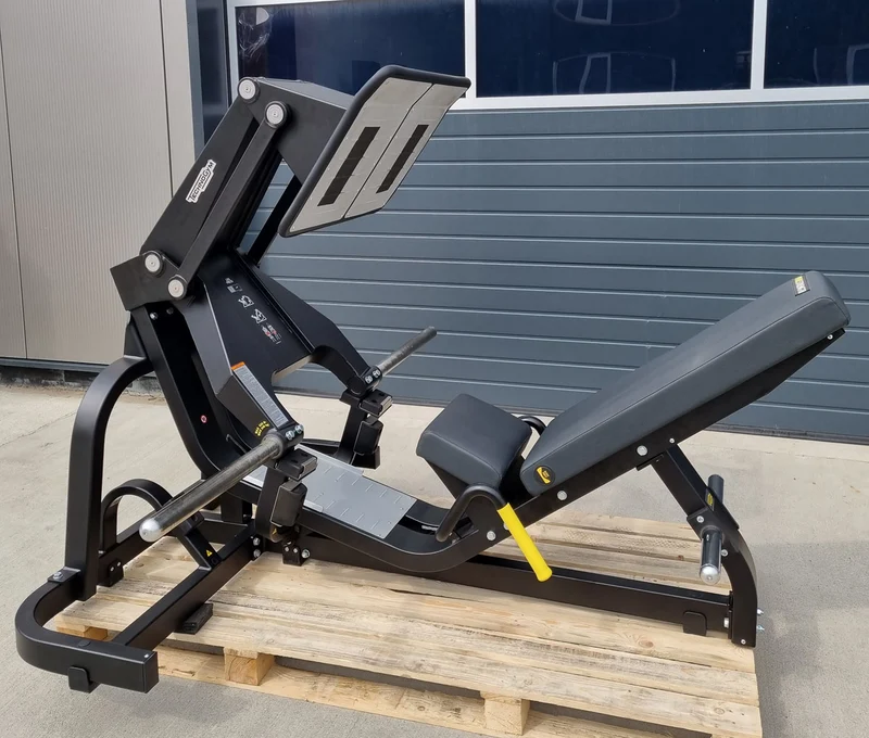 Technogym Pure Leg Press Beinpresse Plate loaded, Pure Strength Serie, Baujahr 2022, Scheibenaufnahme, Rahmenfarbe Schwarz, gebraucht - TOP Zustand