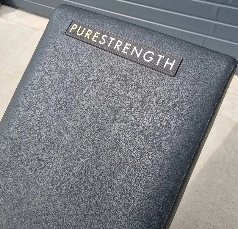 Technogym Pure Leg Press Beinpresse Plate loaded, Pure Strength Serie, Baujahr 2022, Scheibenaufnahme, Rahmenfarbe Schwarz, gebraucht - TOP Zustand