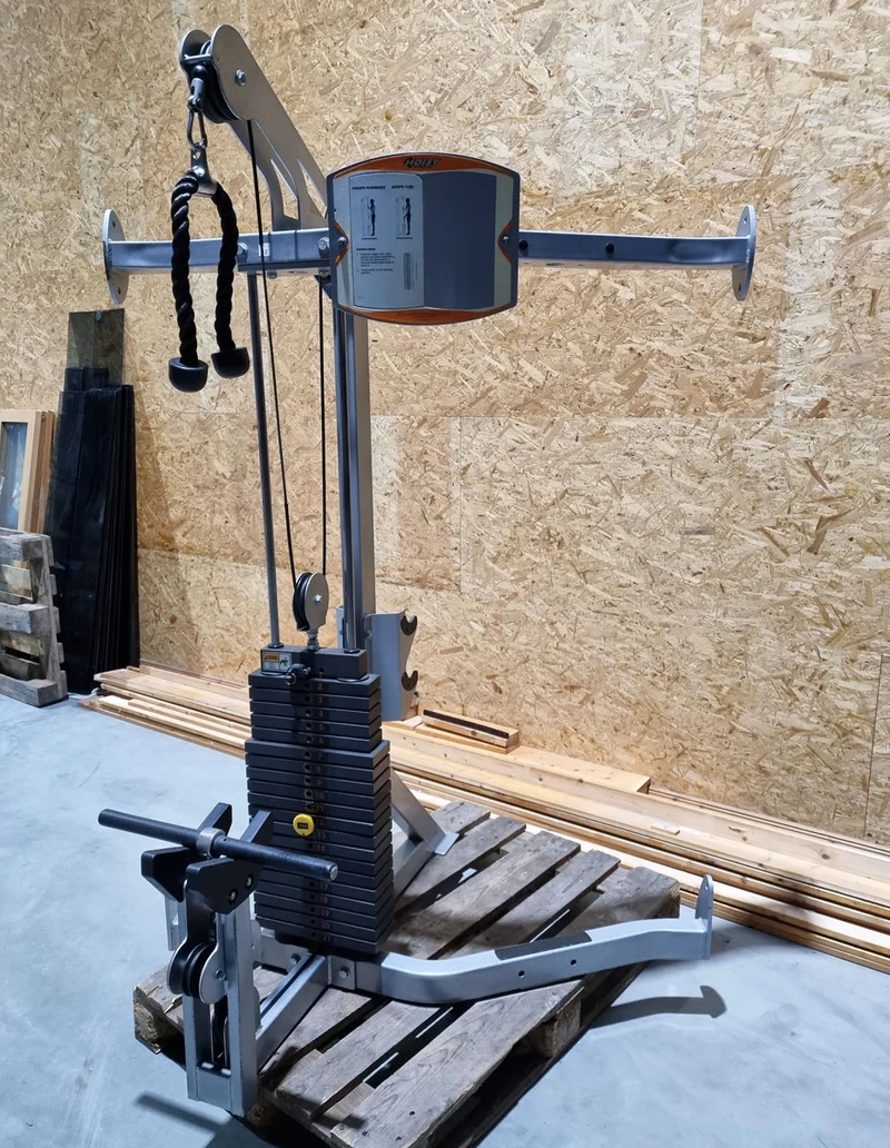 Hoist Multi Kraftstations Turm - Multistation mit Kabelzug, Kraftstation mit Gewichtsblöcken, gebraucht - überholter Zustand