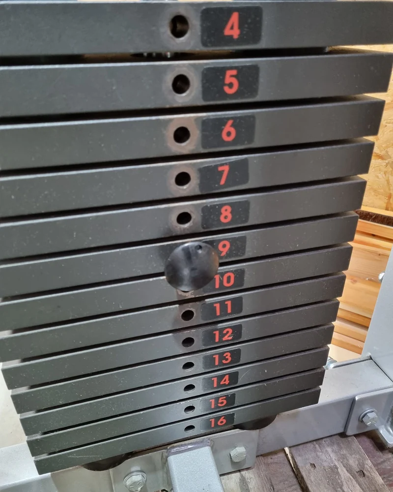 Hoist Multi Kraftstations Turm - Multistation mit Kabelzug, Kraftstation mit Gewichtsblöcken, gebraucht - überholter Zustand