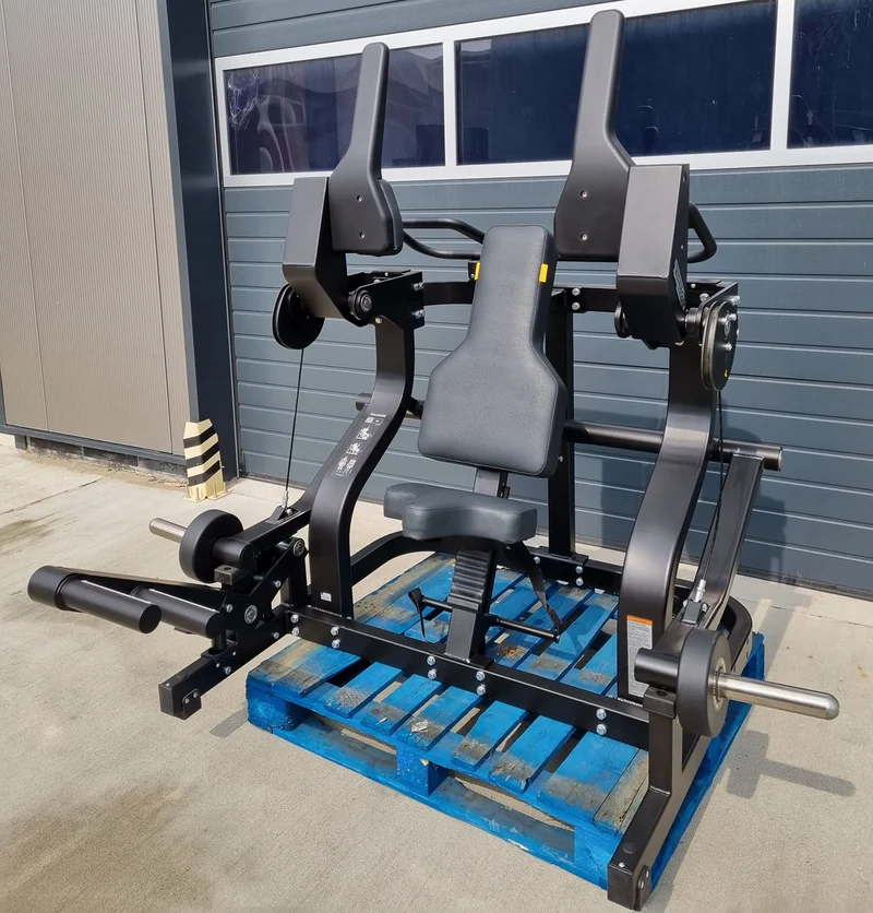 Technogym Pure Pullover, Überzugmaschine Plate loaded, Pure Strength Serie Scheibenaufnahme, Rahmenfarbe Schwarz, gebraucht - überholter Zustand