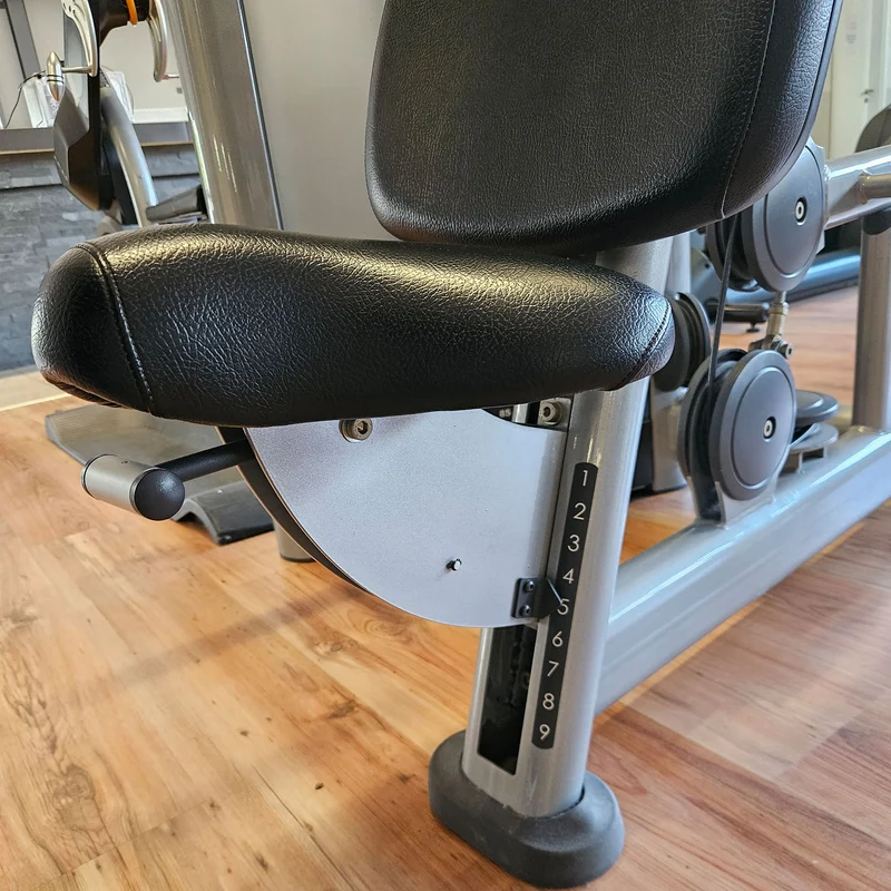 Life Fitness Schulterpresse, Shoulder Press, Overhead Press, Signature Series, Rahmenfarbe Silber, gebraucht - überholter Zustand