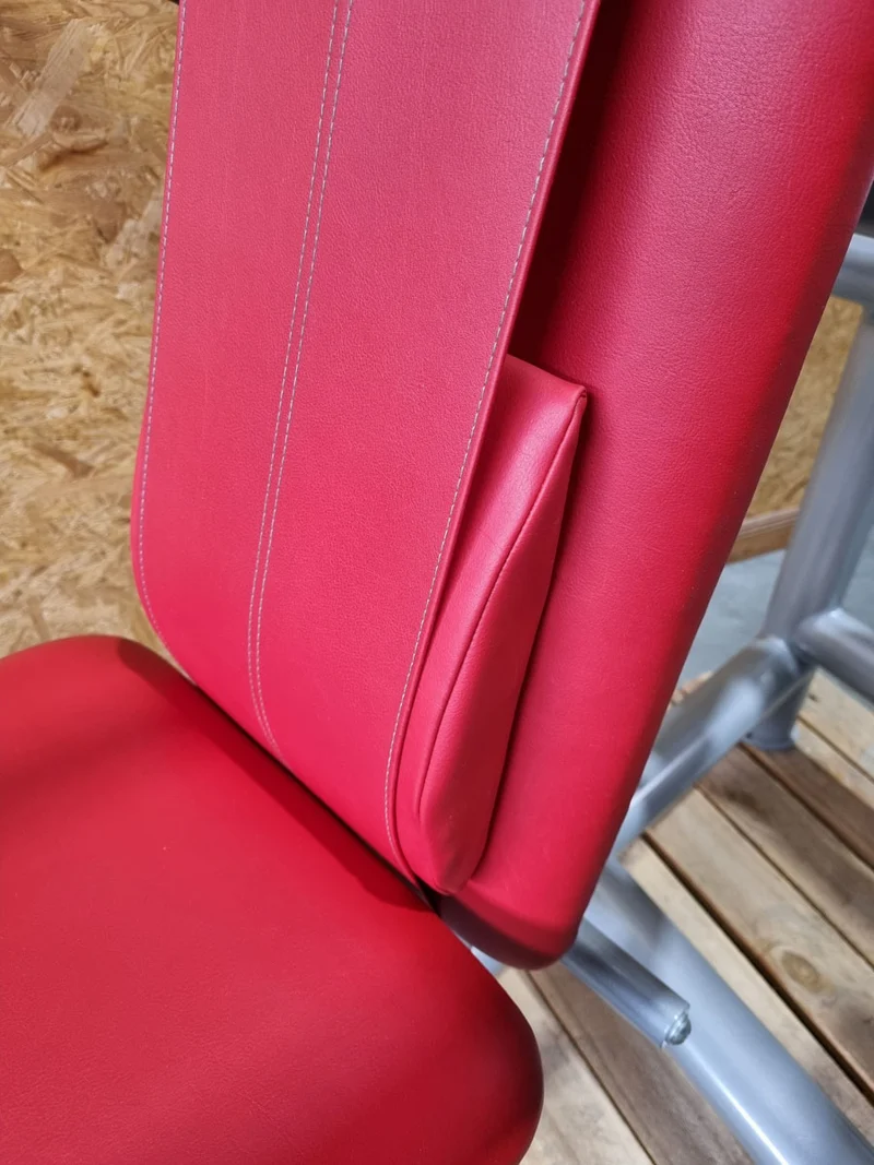 Proxomed Schulterblattfixator Stützstemme Kombi, Compass 530, Latzug und Dips 2 in 1 Kombigerät, MPG, Reha, Rahmenfarbe Silber, Polsterfarbe Rot, gebraucht - überholter Zustand