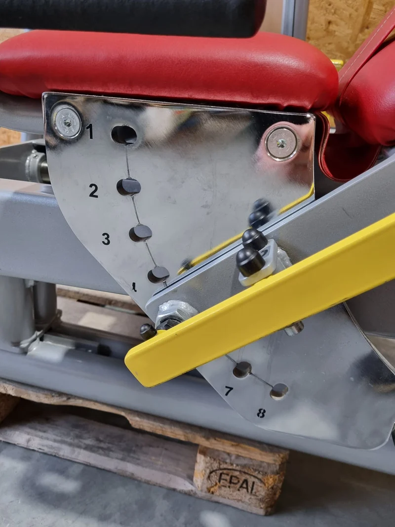 Proxomed Funktionsstemme Compass 530, Beinpresse verstellbar, MPG, Reha, Rahmenfarbe Silber, Polsterfarbe Rot, gebraucht - überholter Zustand