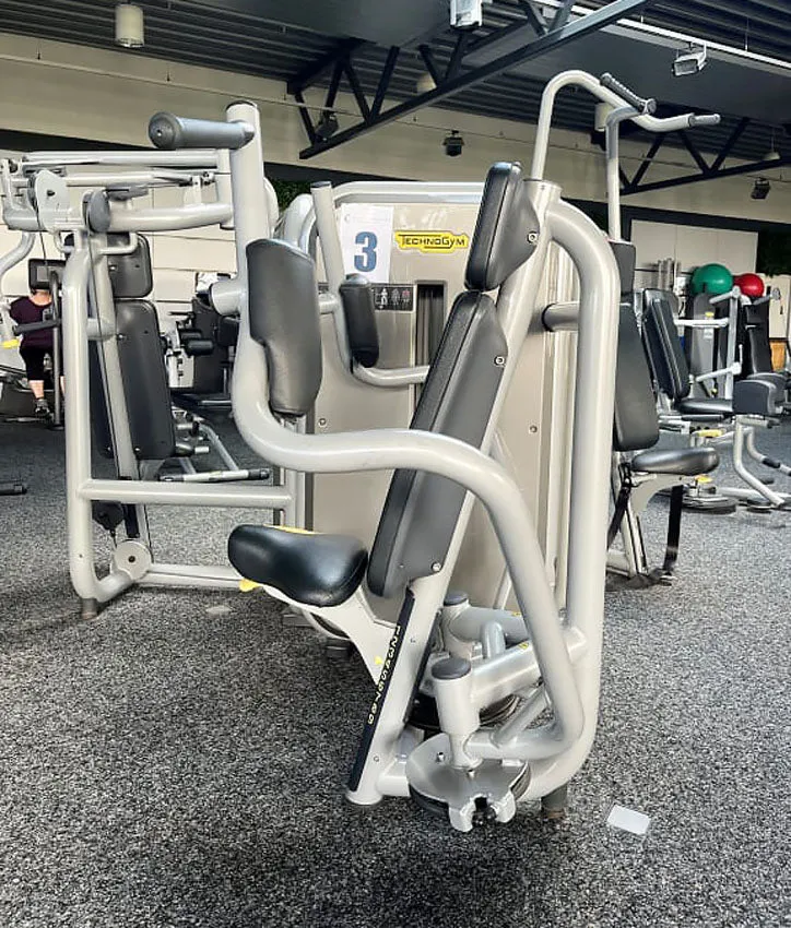TechnoGym 13 Kraftgeräte im Set, Element Line Serie, gebraucht - überholter Zustand