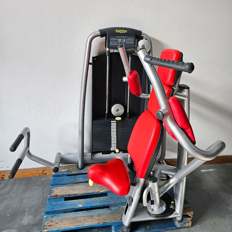 TechnoGym 18 Kraftgeräte im Set, Selection Line, Strength Machines with Stack Weight, Polster Rot, gebraucht - überholter Zustand