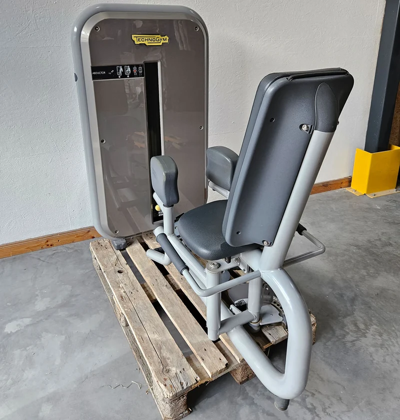TechnoGym 12 Kraftgeräte im Set, Element Line Serie, Kraftgerätepark Fitnessstudio, gebraucht - überholter Zustand