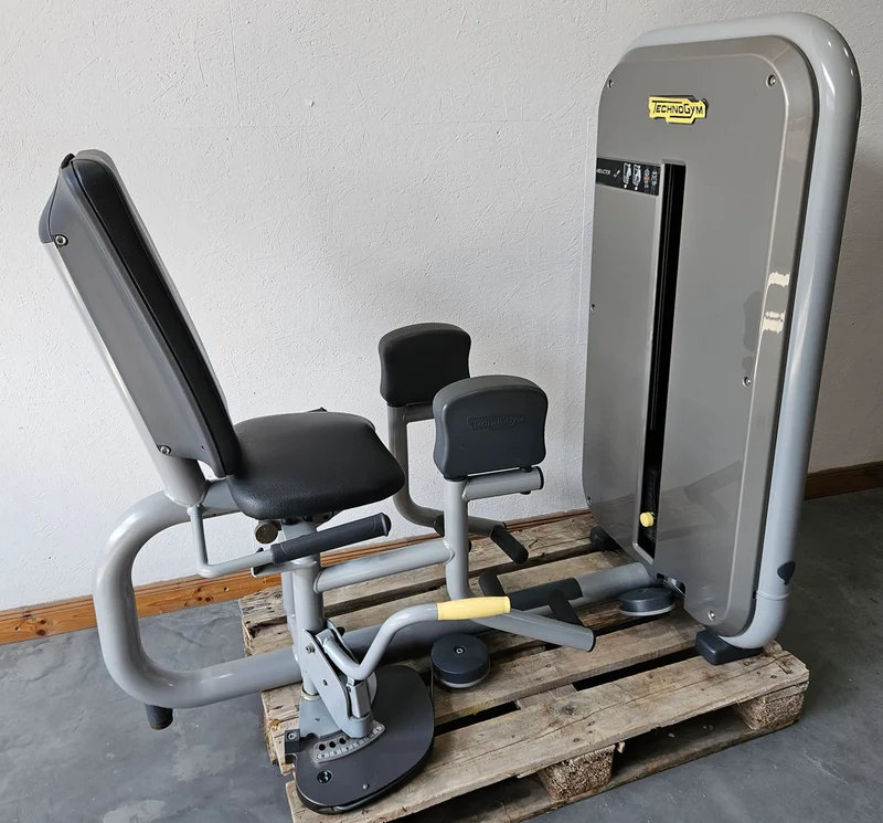 TechnoGym 12 Kraftgeräte im Set, Element Line Serie, Kraftgerätepark Fitnessstudio, gebraucht - überholter Zustand