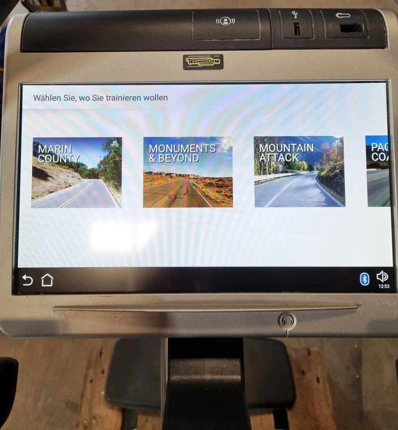 TechnoGym Ergometer Excite Line New Bike 700, Unity Touch Display, gebraucht - überholter Zustand