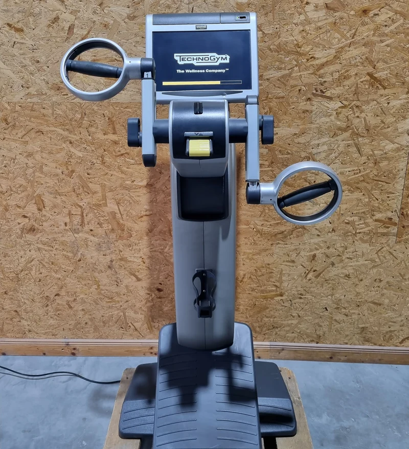 Technogym Top Excite, Oberkörpertrainer, Oberkörperergometer, ROLLSTUHL geeignet, Handergometer, Cardiotraining für Arme und Schulter, gebraucht - überholter Zustand