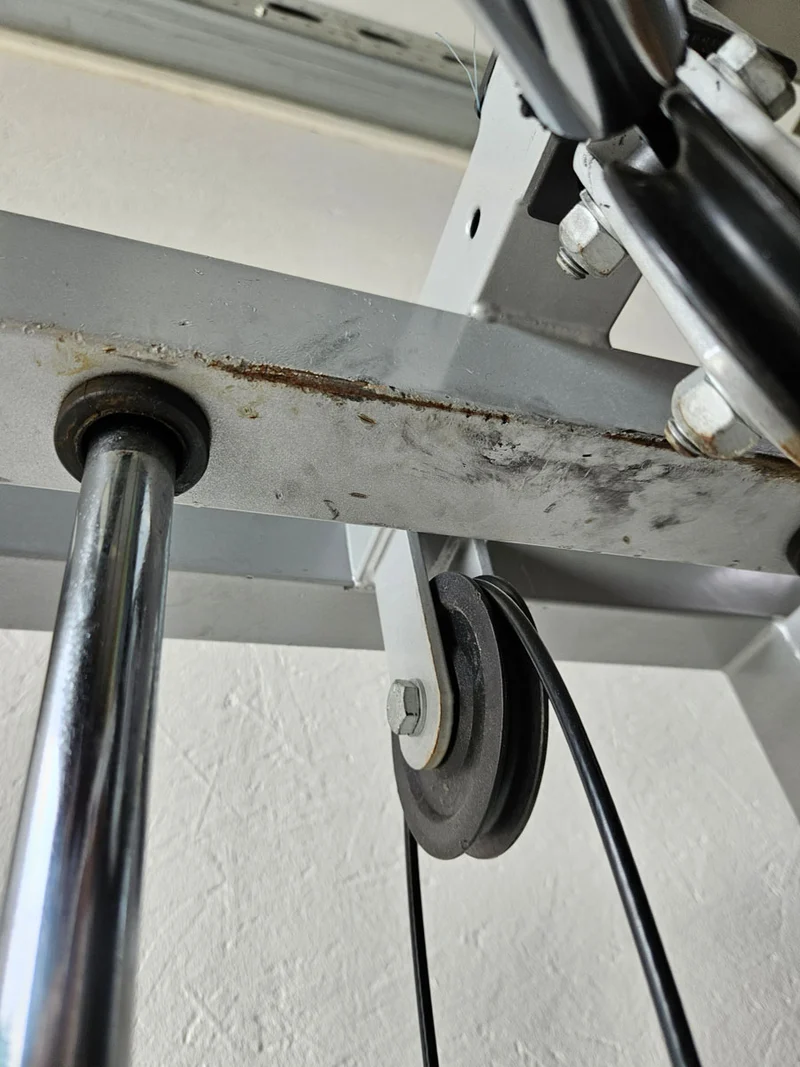 TechnoGym 2x Kabelzug, Cable Crossover, Seilzug von oben und unten, Silverline, Oldschool, Rahmenfarbe Silber, gebraucht - mit Gebrauchsspuren