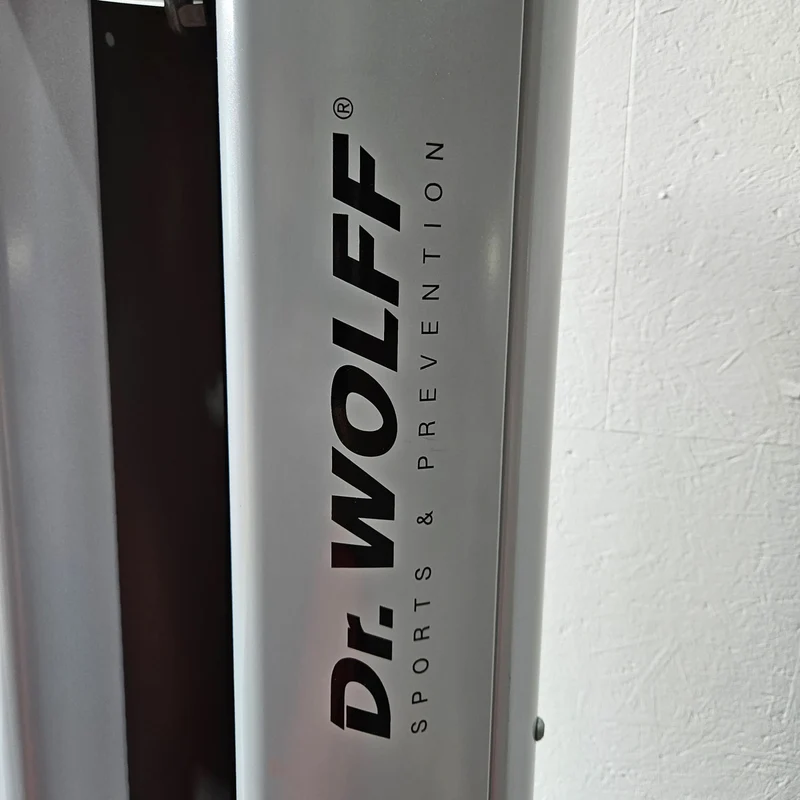 Dr. Wolff Beinpresse 806 Variante XS - extra platzsparend gebaut, ähnlich Funktionsstemme, Gerät aus Präventions-Park, Rahmenfarbe Silber, gebrauchter - überholter Zustand
