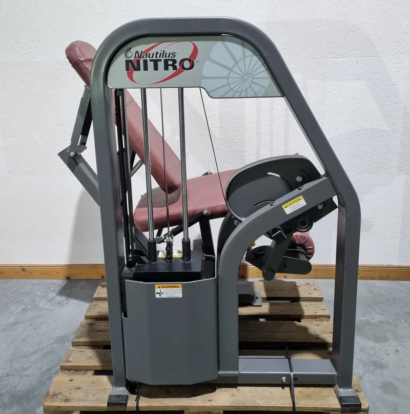 Nautilus Nitro Beinstrecker und Beinbeuger sitzend, 2 Geräte im Set, Leg Curl and Leg Extension seated, Rahmenfarbe Anthrazit, gebraucht - überholter Zustand