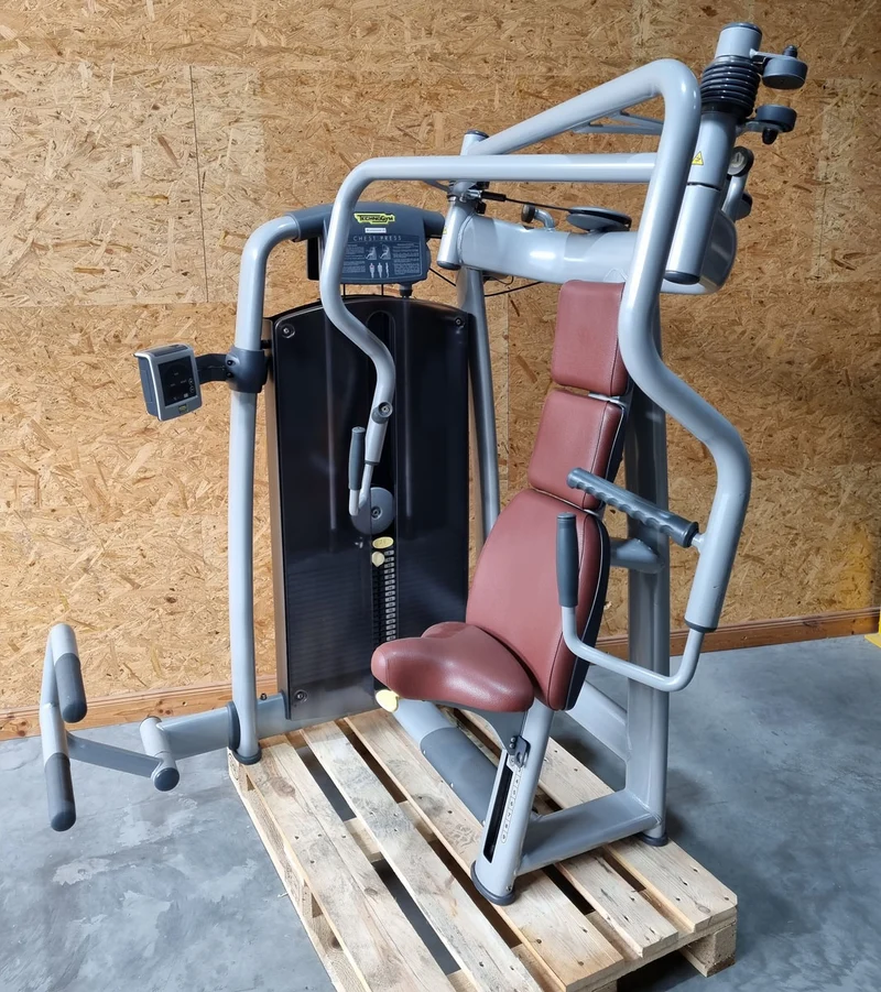 TechnoGym 10 Kraftgeräte im Set, Isocontrol Displays, Selection Line, Neue Version mit Plastikverkleidungen, gebraucht - überholter Zustand