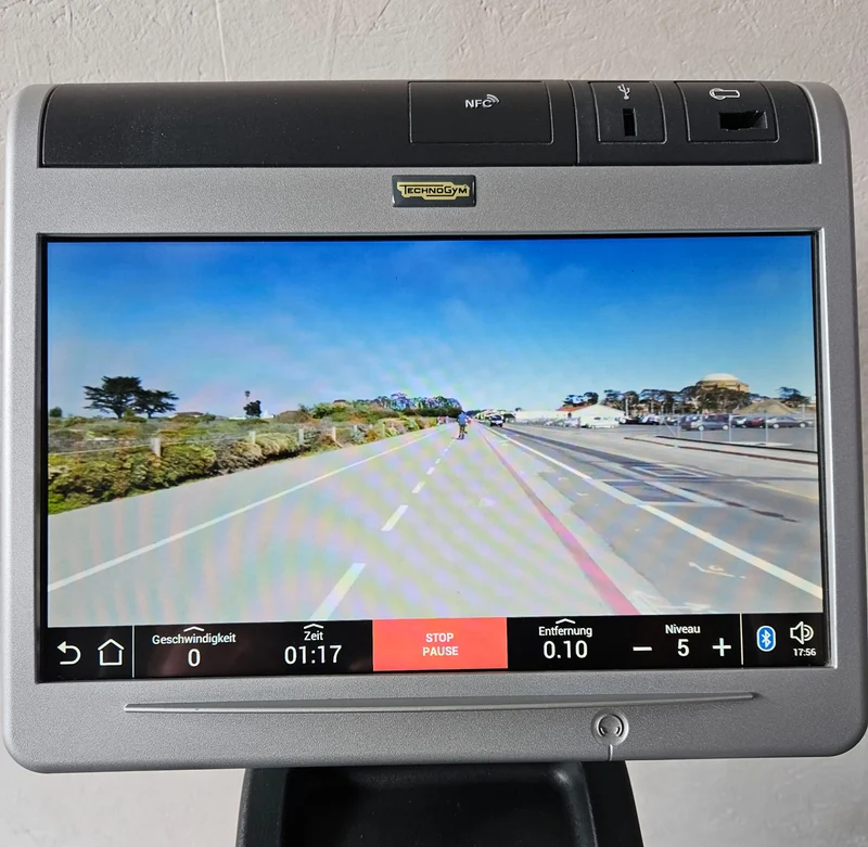 Technogym Crossover ähnlich Wave Excite Line Stepper Inliner Ski Ellipsentrainer, Unity Touch Display, gebraucht - überholter Zustand