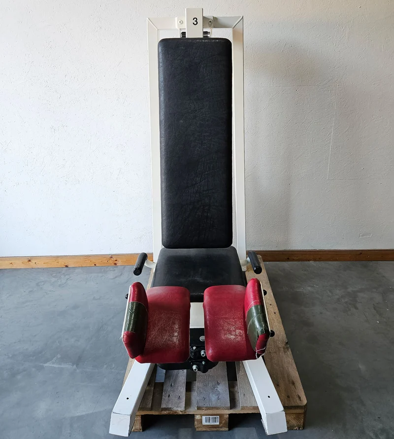 Gym80 Abduktorenmaschine, Hip Abductor, sitzend, Oldschool Bodybuilding Kraftgerät - Edition oder Classic Line, Rahmenfarbe Weiß, gebraucht mit Gebrauchsspuren